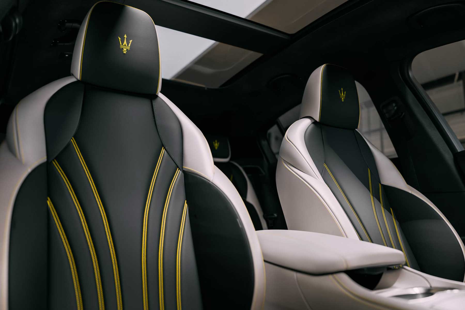 Maserati Grecale Folgore asientos interior