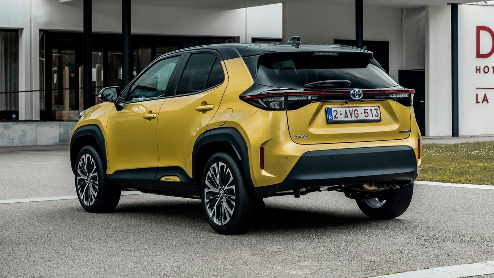 Comparativa Renault Captur vs Toyota Yaris Cross