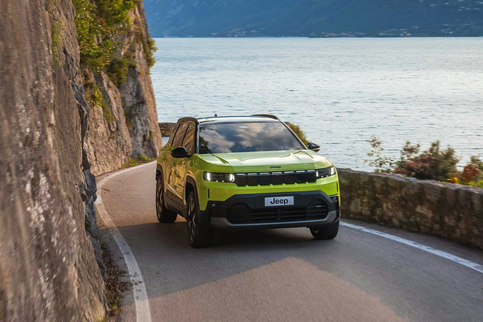 Jeep Compass 2026 foto exterior verde