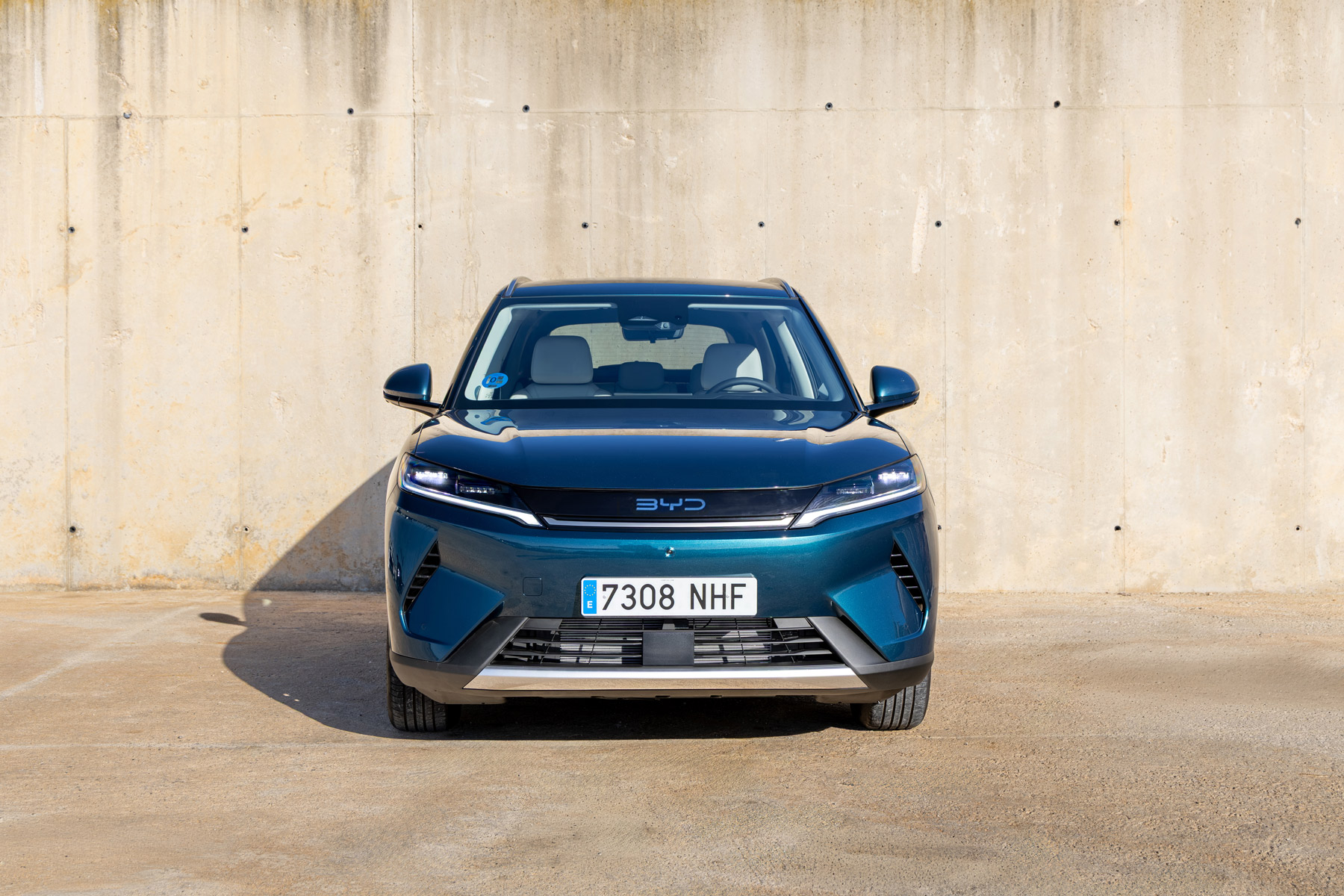 BYD ATTO 2 DM-i foto exterior estática azul