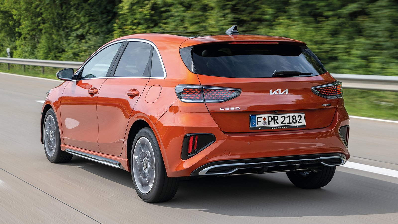 Comparativa entre nuevo KIA Ceed y Hyundai i30 carwow