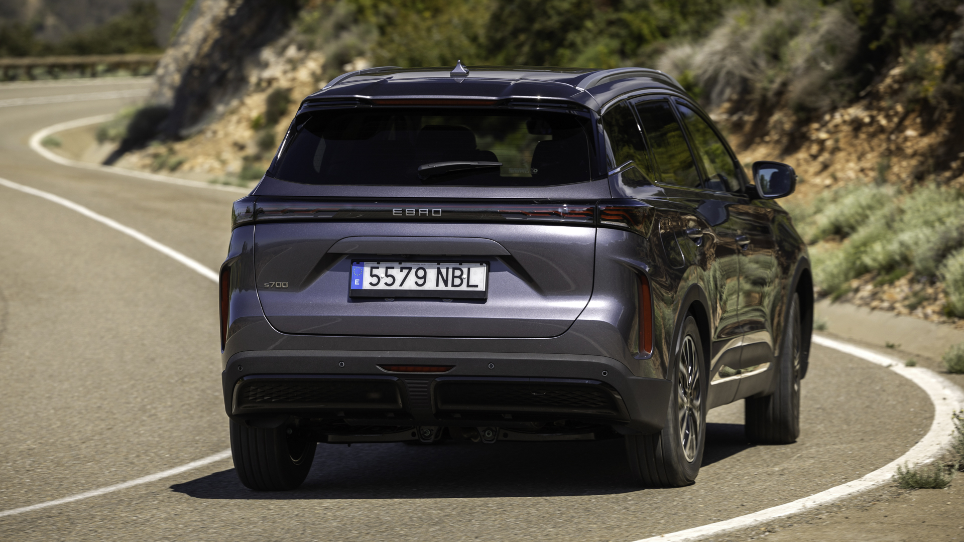 Comparativa EBRO S700 vs MG HS