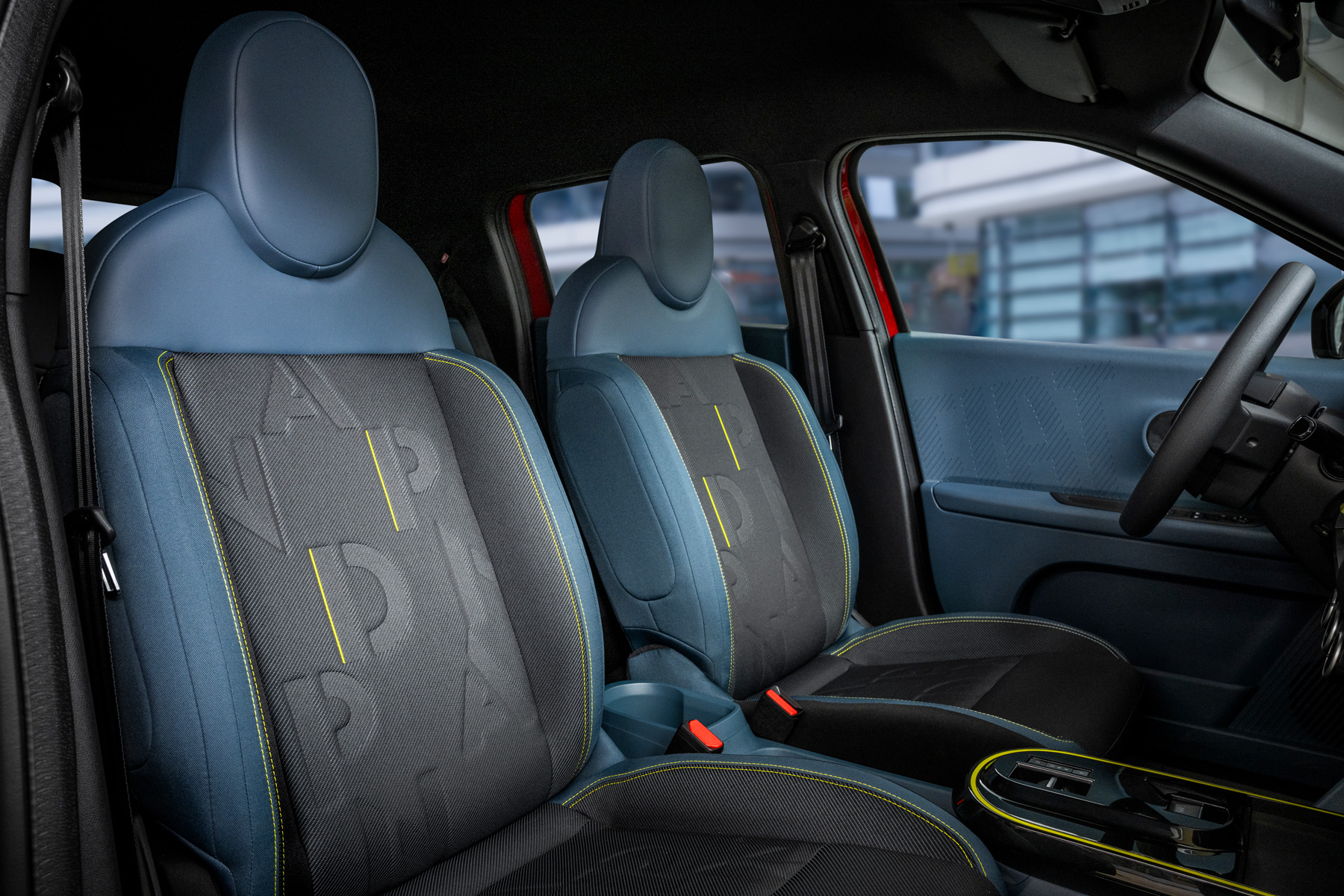 Fiat Grande Panda asientos delanteros (interior)