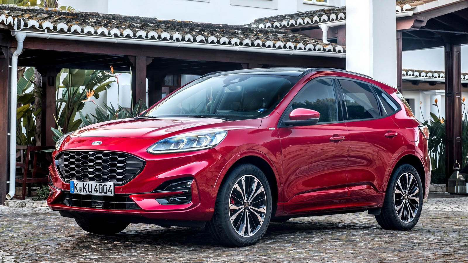 Ford Kuga 2021 rojo