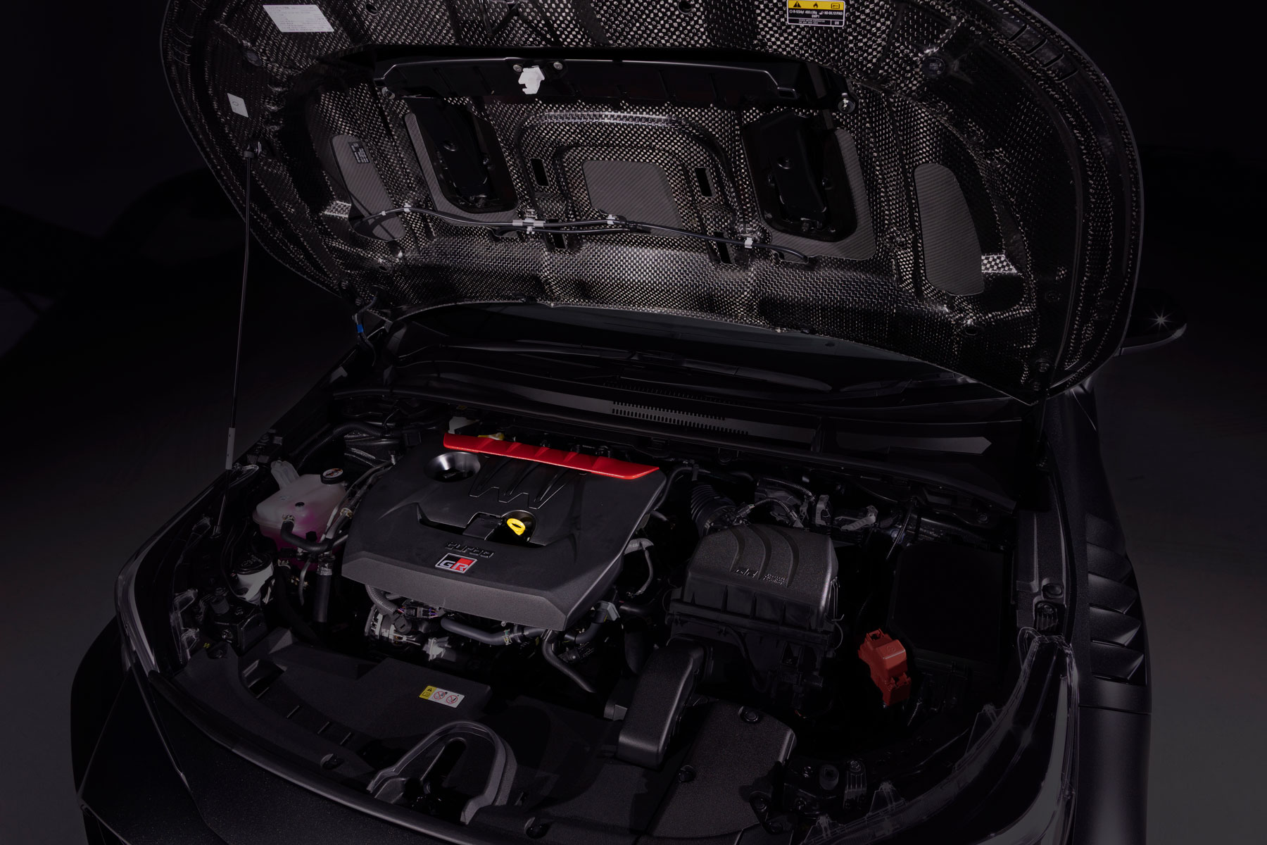 Toyota GRMN Corolla foto exterior motor