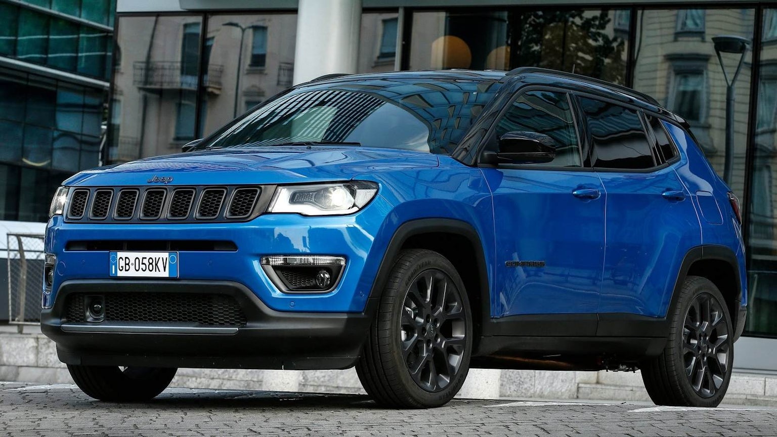 Guía de colores y precios del Jeep Compass carwow