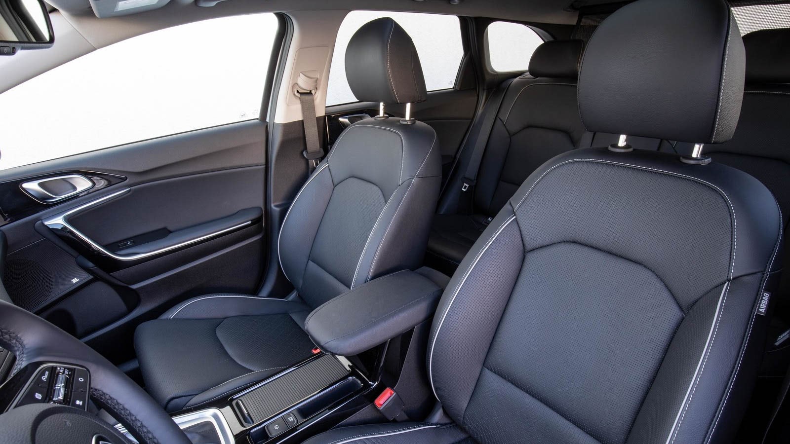 KIA Ceed Tourer front seats