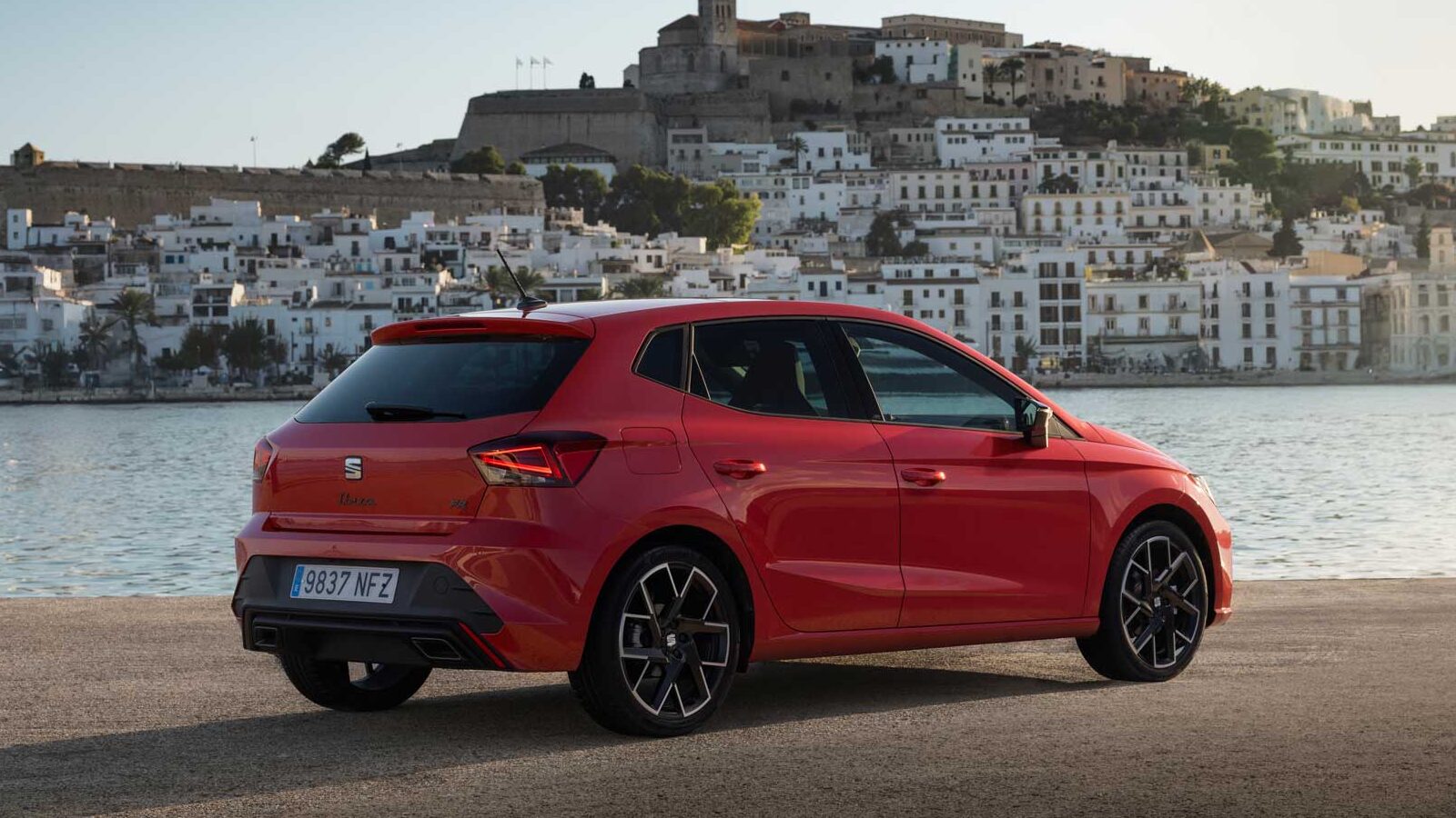 Nuevo SEAT Ibiza 2026 fotos exterior rojo
