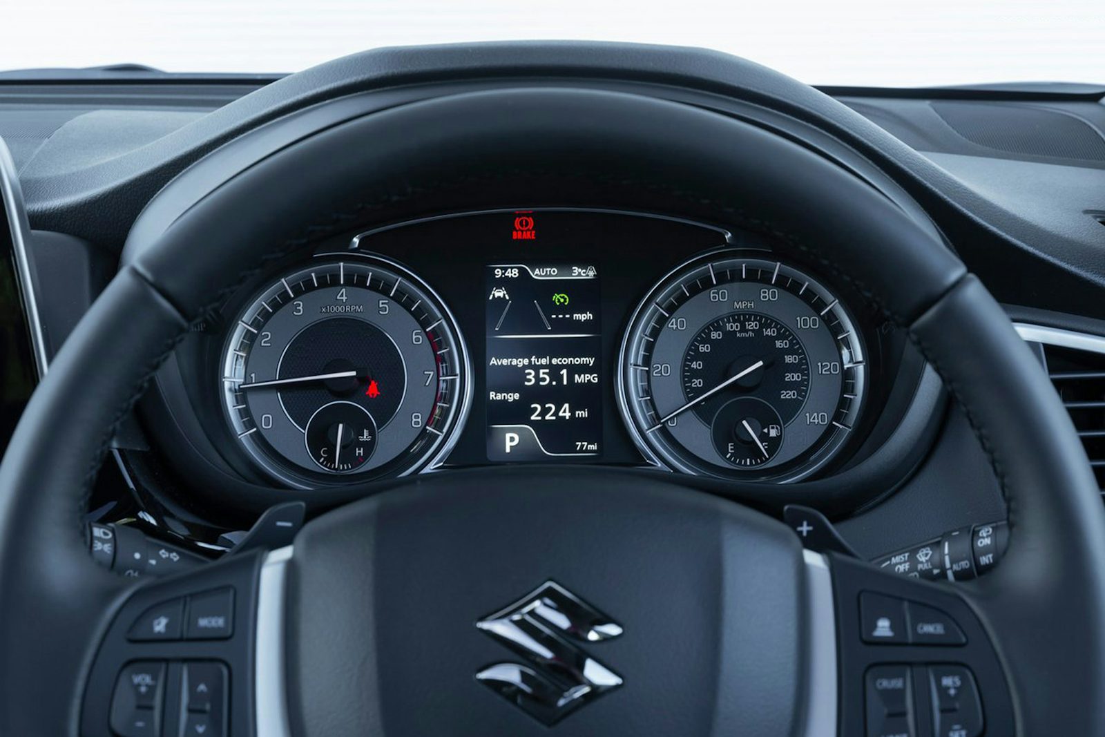 Suzuki S-Cross foto interior volante