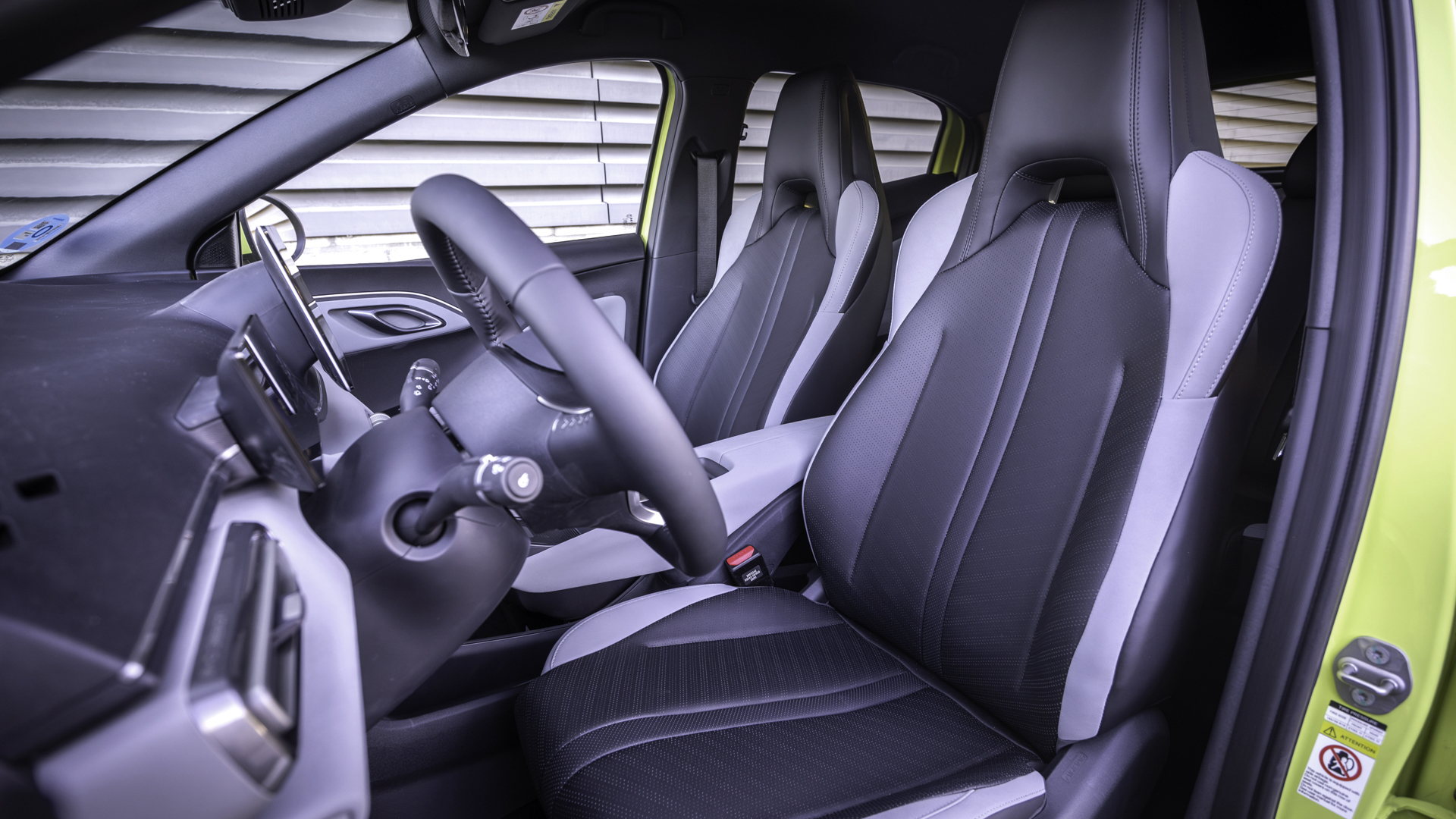 Comparativa Leapmotor T03 vs BYD Dolphin Surf