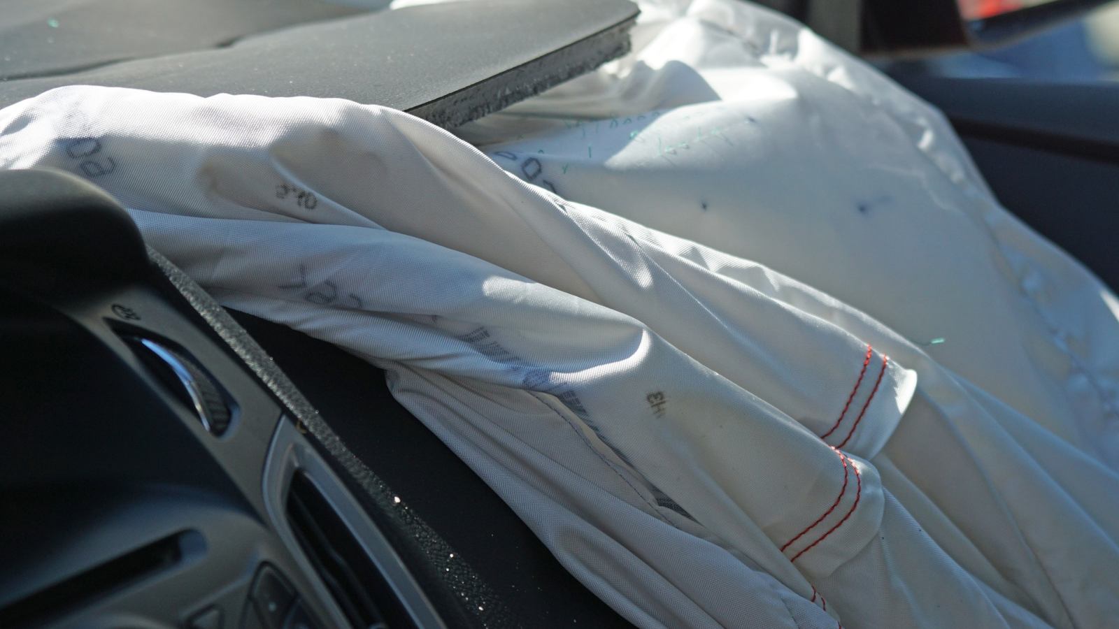 ¿Cuántos airbags hay en un coche? Todo lo que debes saber Carwow