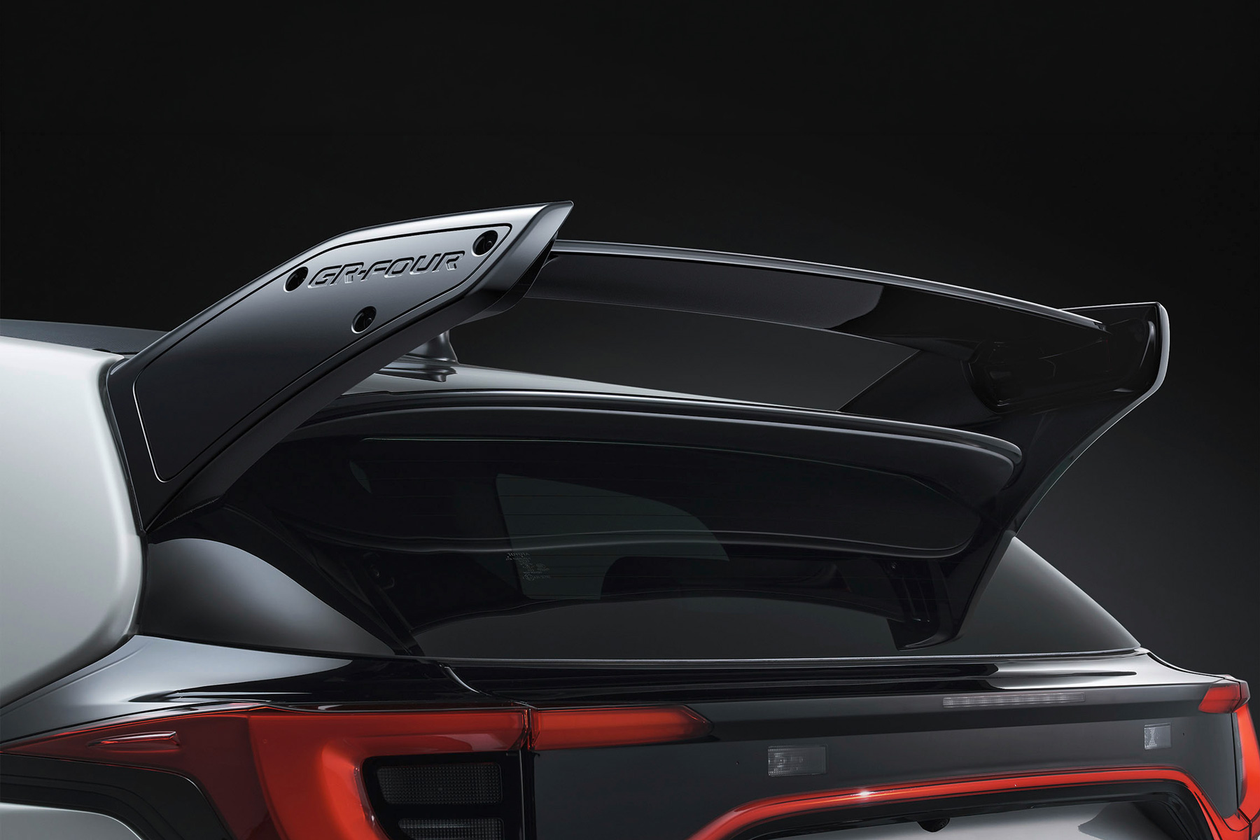 Toyota GR Yaris 2026 alerón trasero