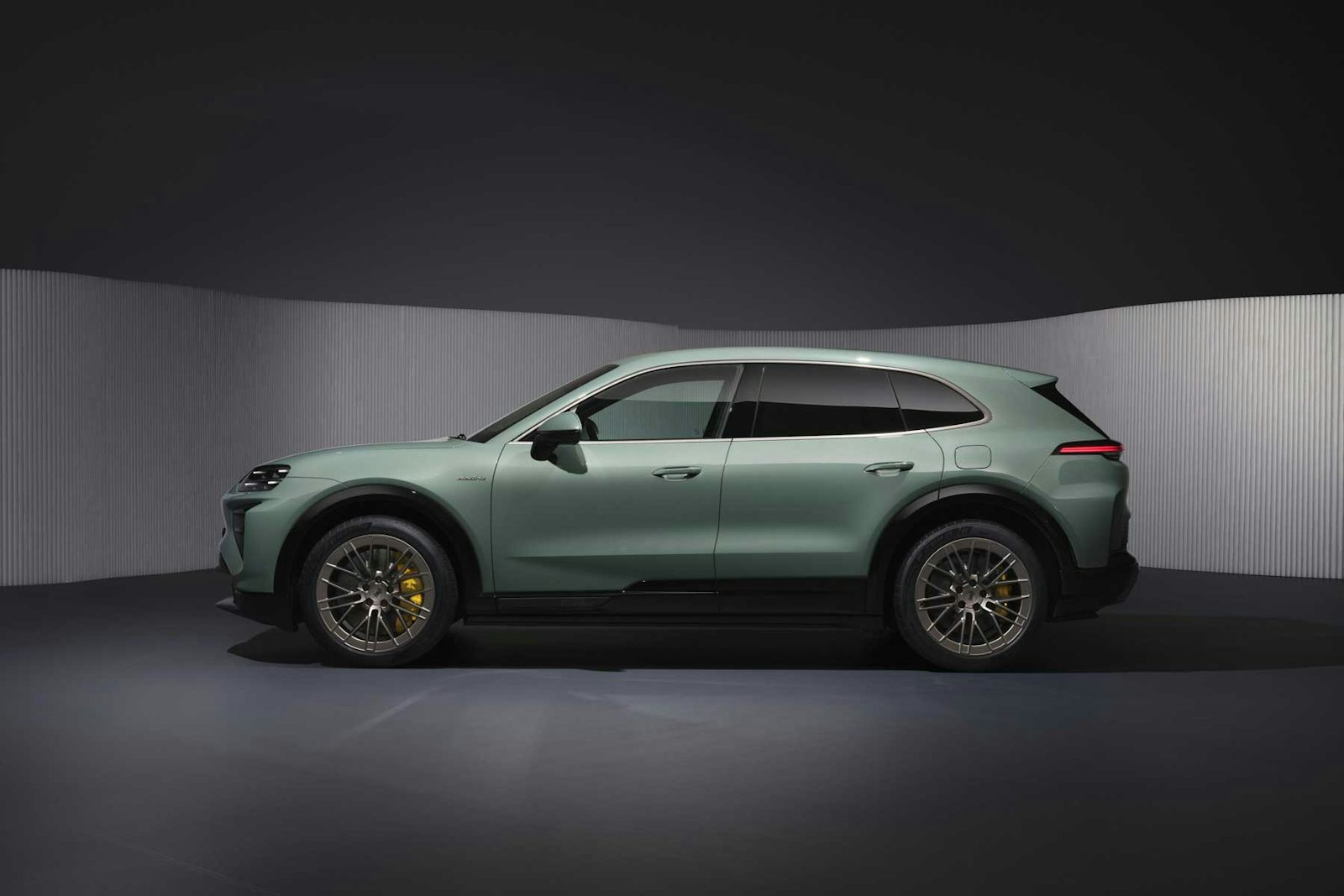 Porsche Cayenne Electric foto exterior