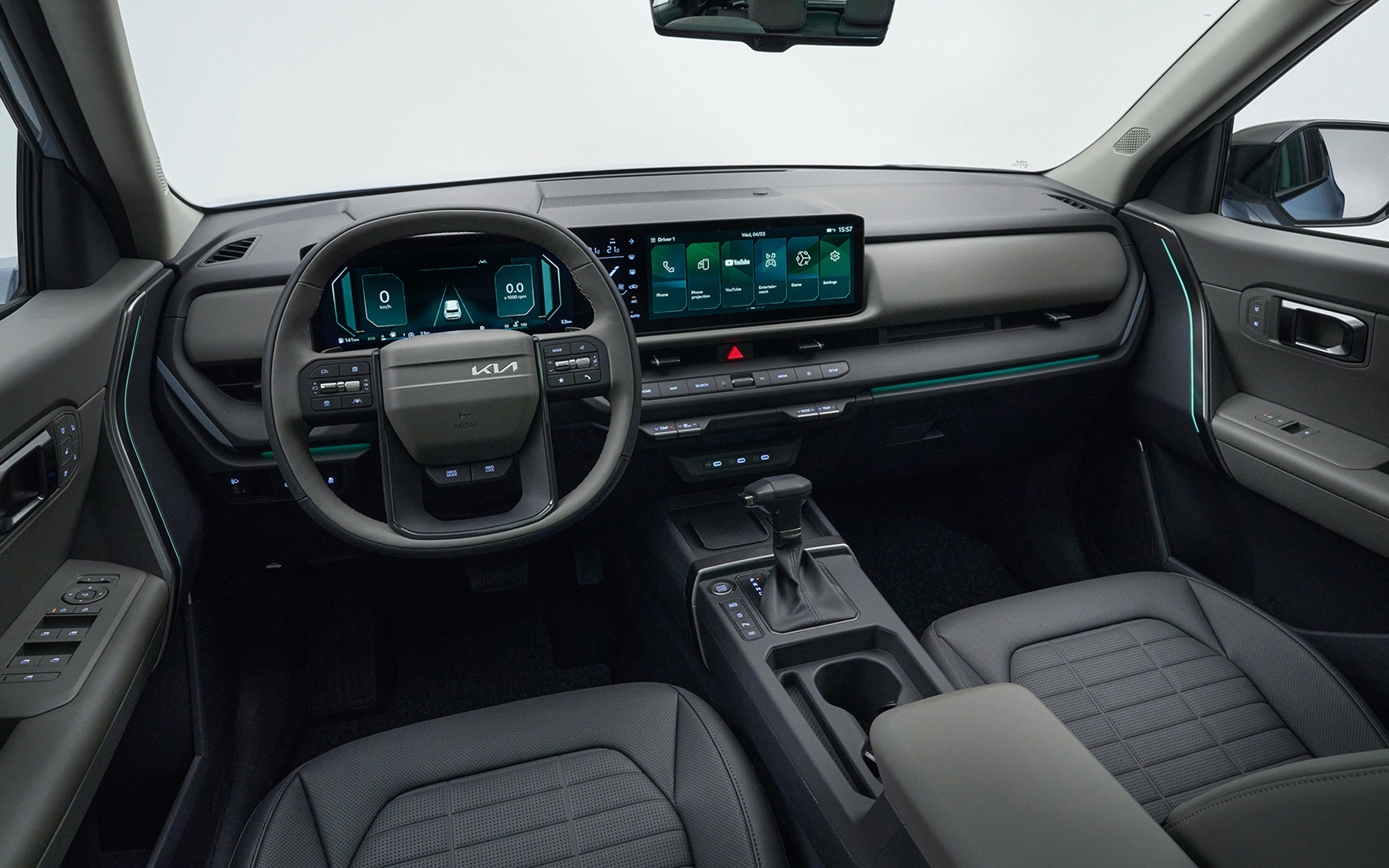 Kia Seltos interior pantalla y volante