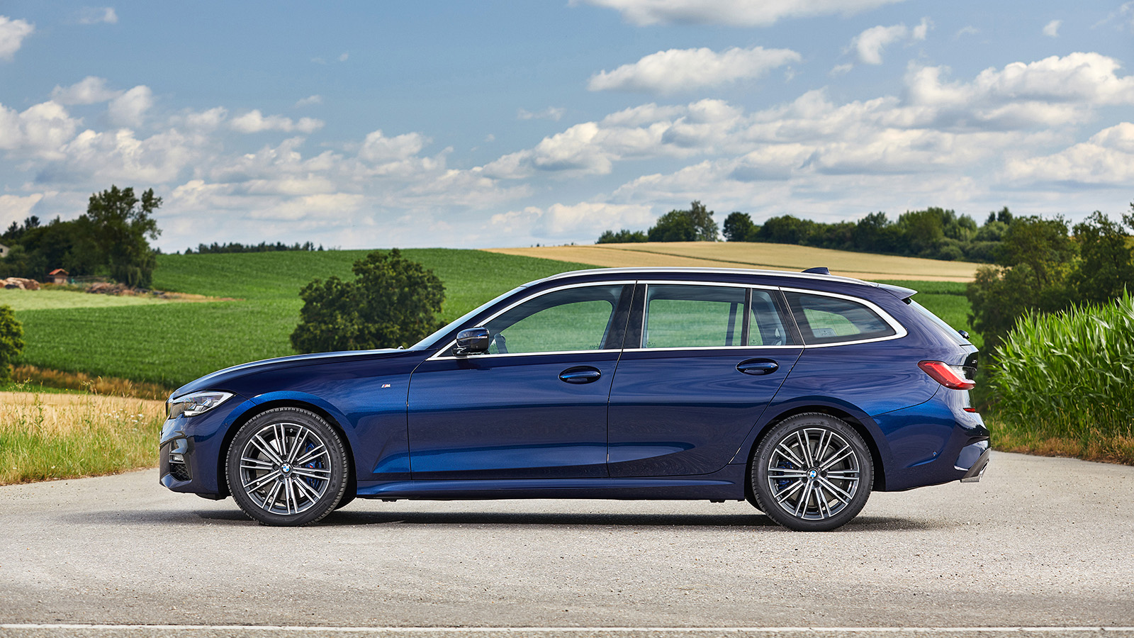 Comparativa: BMW Serie 3 Touring vs BMW X3 ¿cuál es mejor? | Carwow