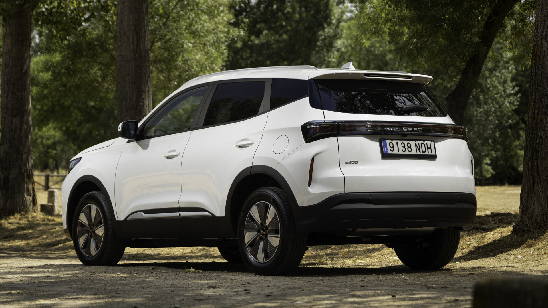 MG ZS Hybrid+ vs. EBRO s400 HEV